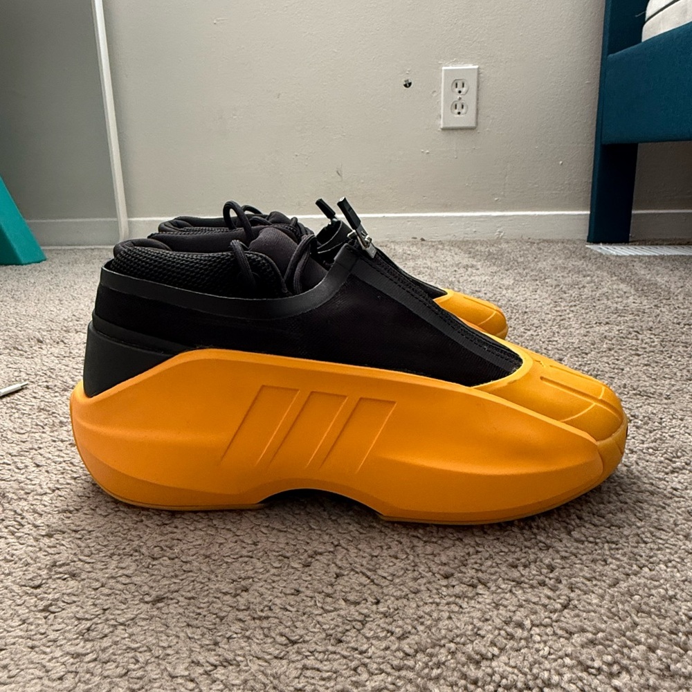 Adidas Crazy IIInfinity Basketball Shoes in Men’s Size 8.5, Black and Yellow
